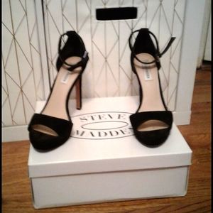 Steve Madden size 8 black